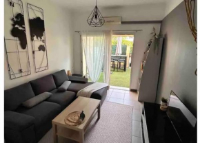 Appartement charmant au Pradet avec terrasse, 33 m², jardin